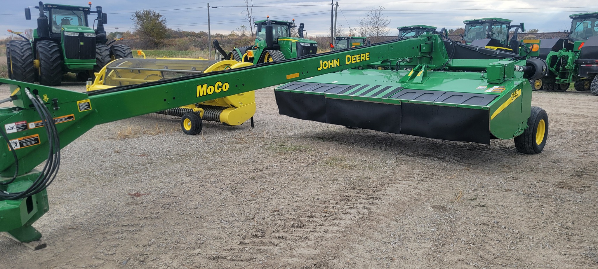 2017 John Deere 946 Image 3
