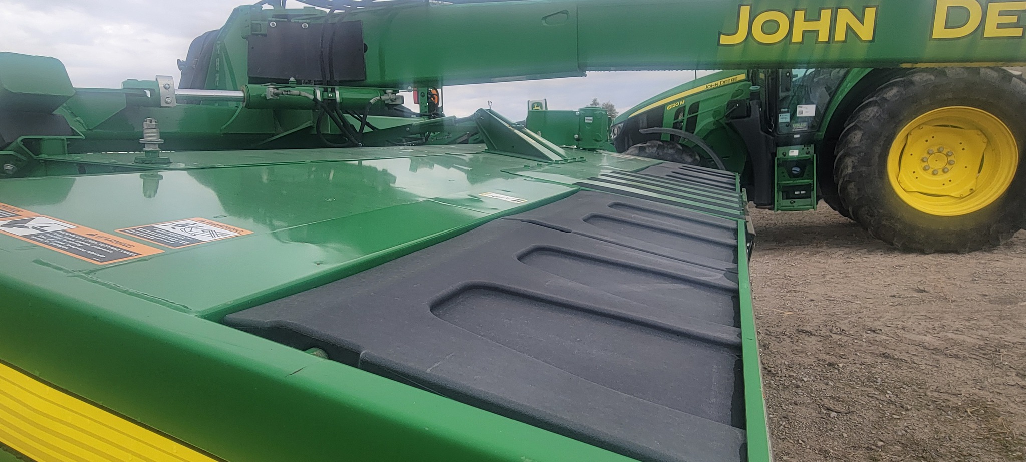 2017 John Deere 946 Image 10