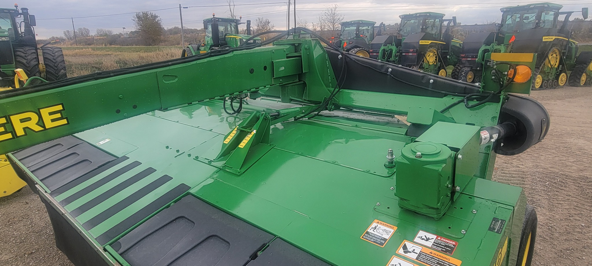 2017 John Deere 946 Image 9