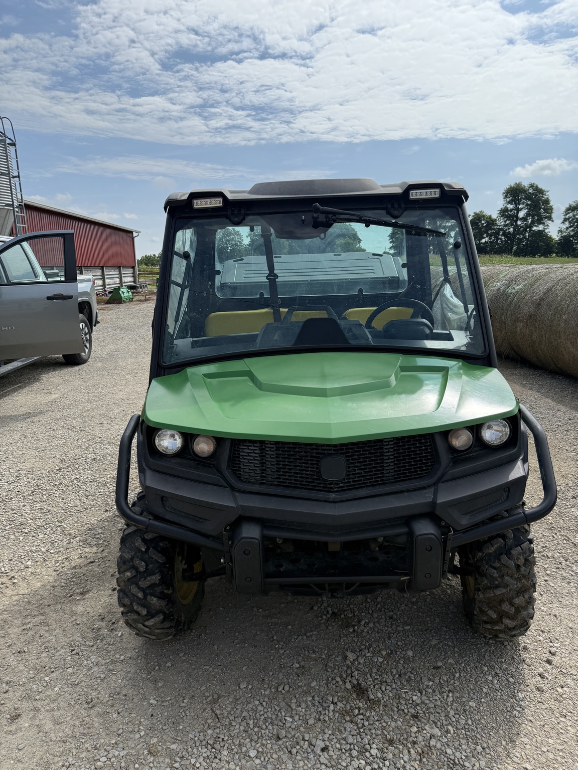 2018 John Deere XUV 835M Image 1