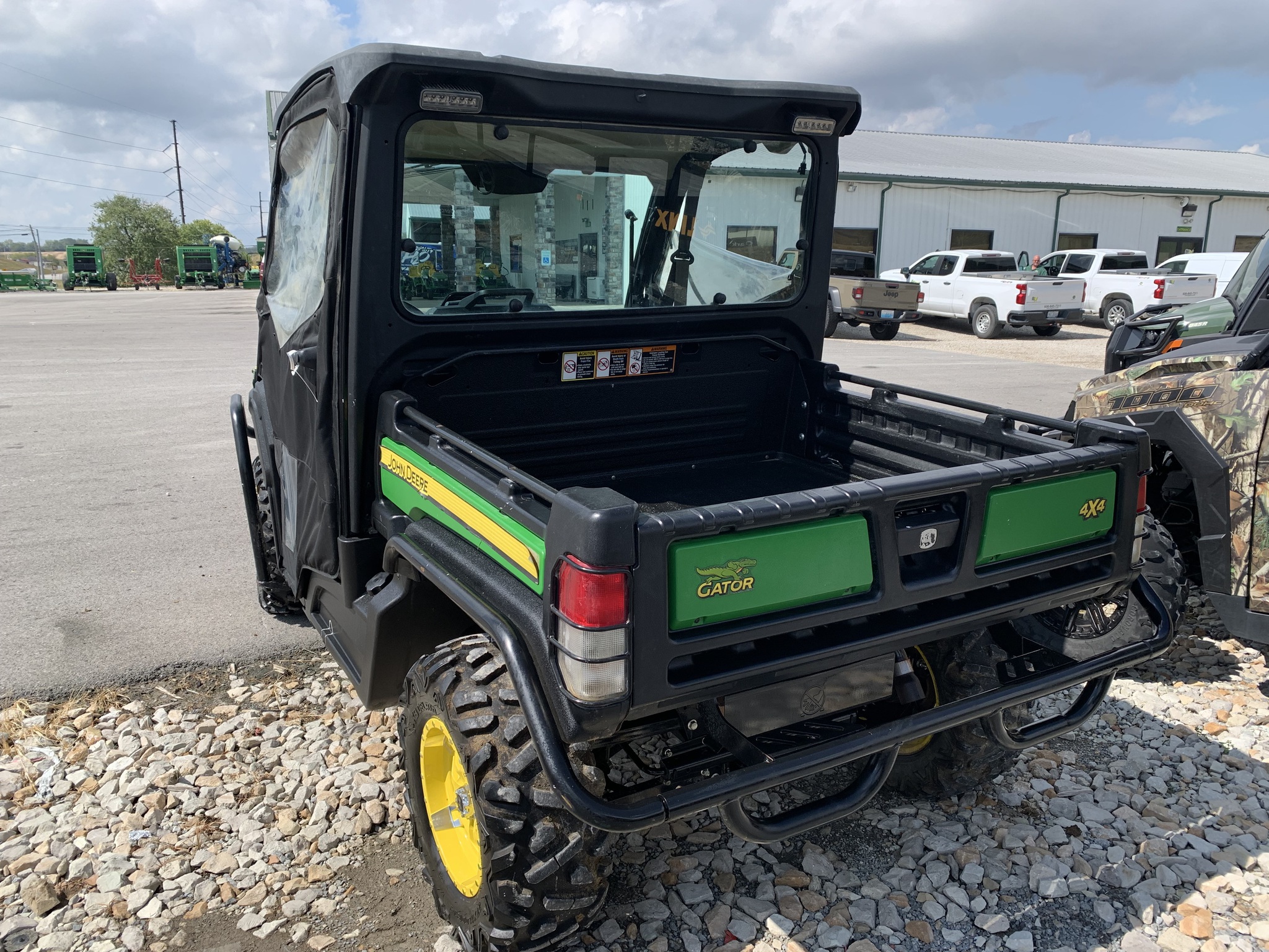 2018 John Deere XUV 835M Image 8