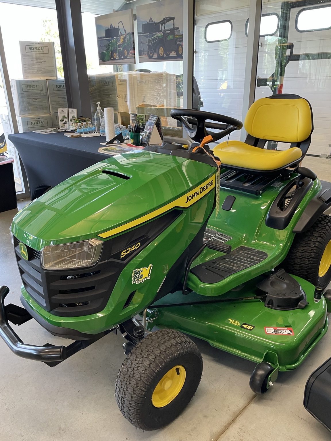 2025 John Deere S240 Image 1