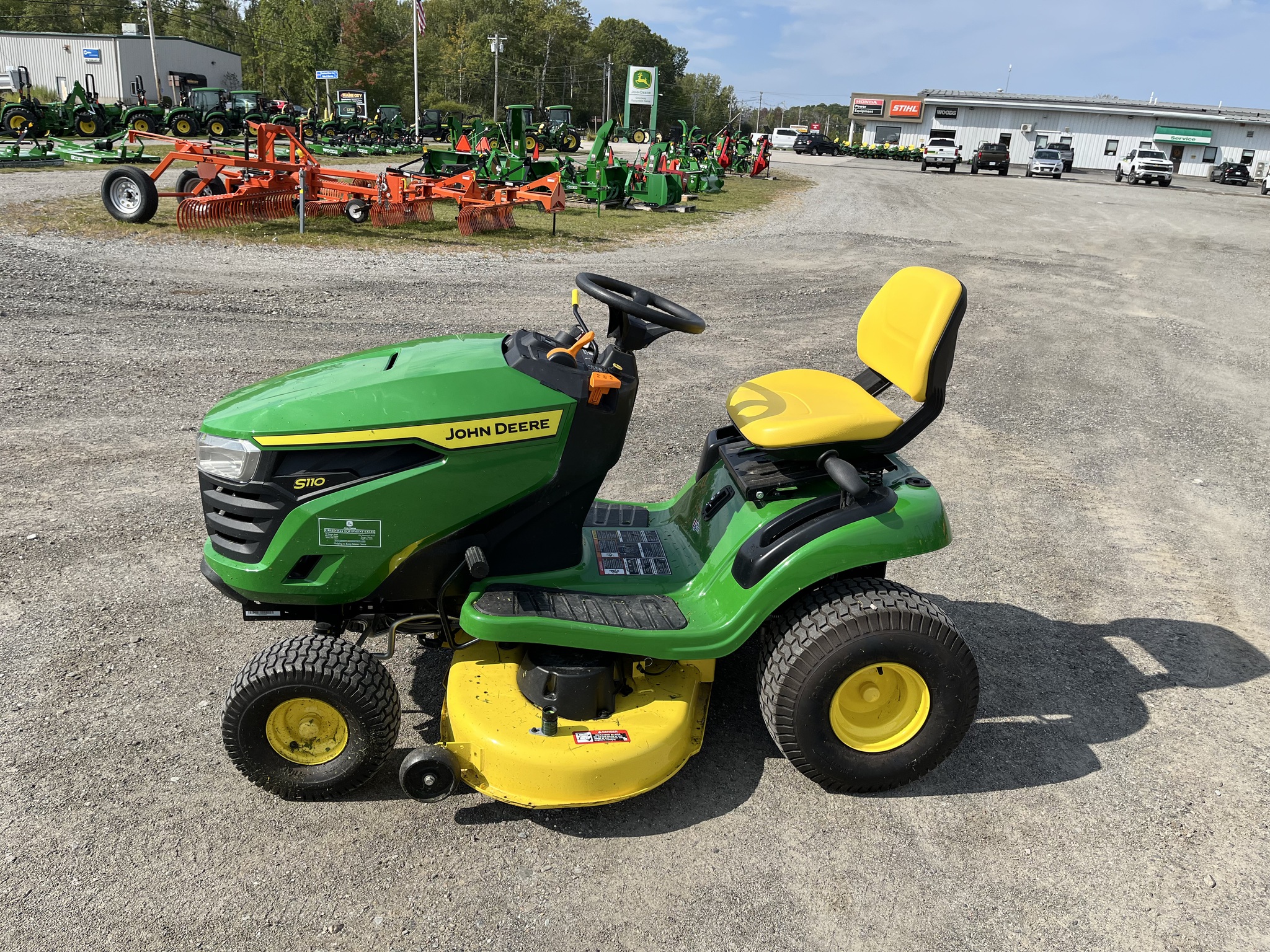 2022 John Deere S110 Image 1