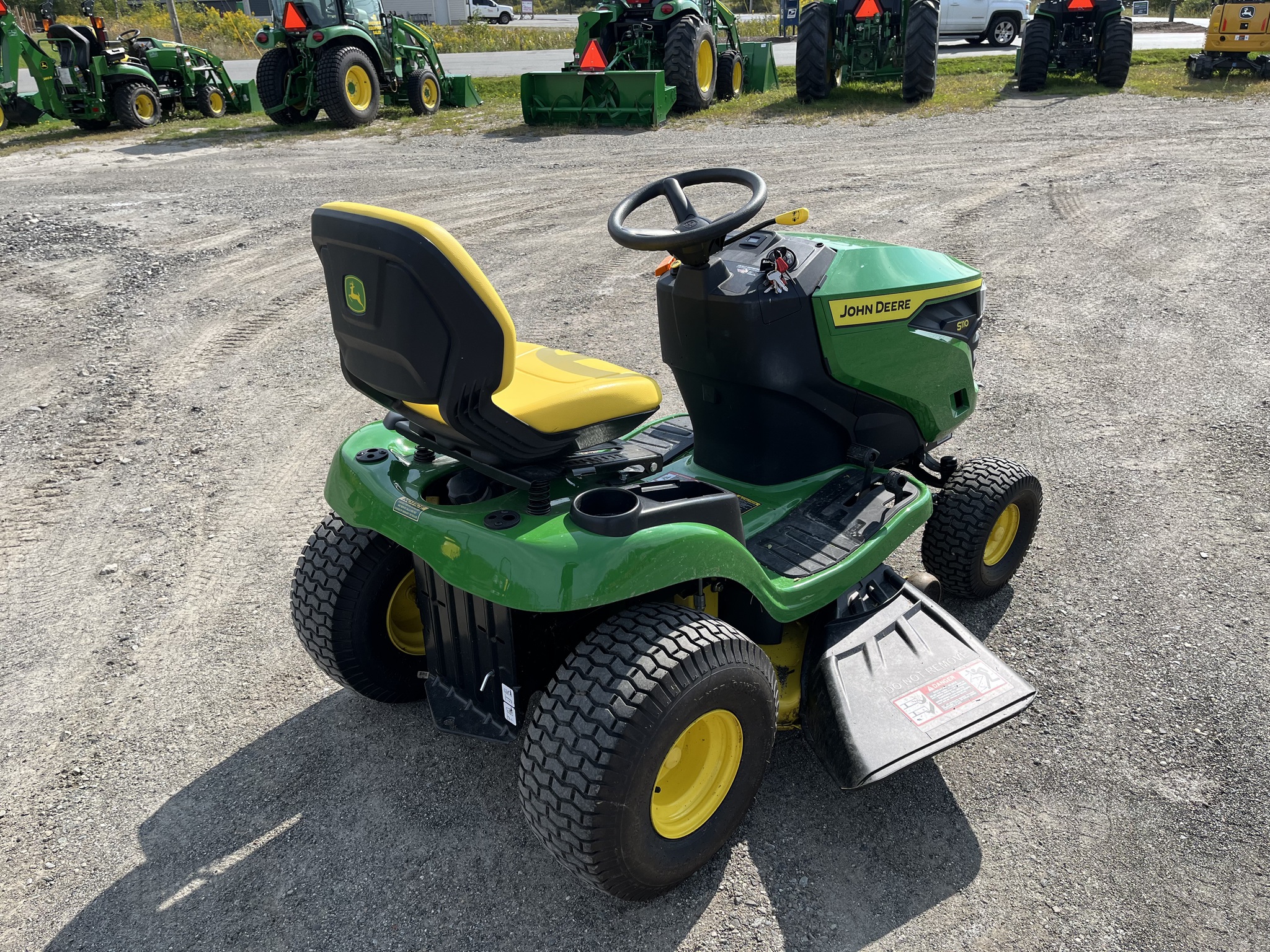 2022 John Deere S110 Image 5