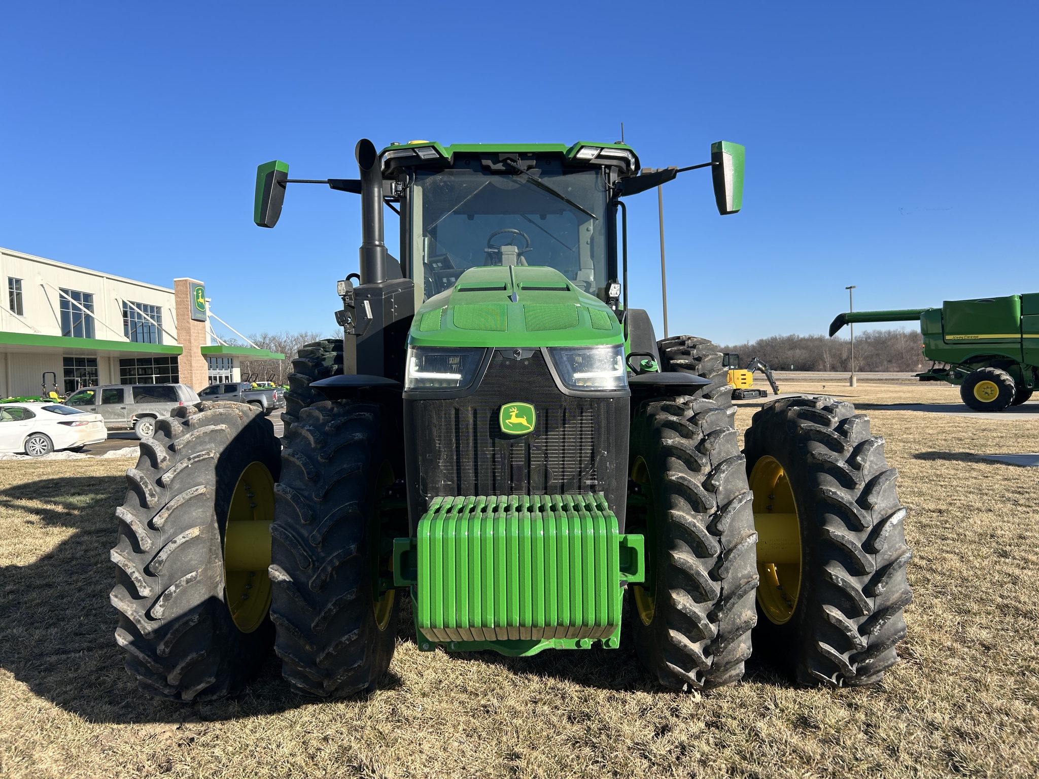  2024 John Deere 8R 250 at Heritage Tractor in Adrian, MO