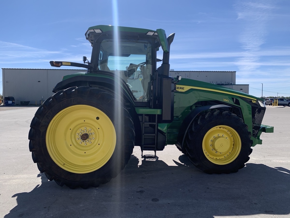 2024 John Deere 8R 280 Image 2