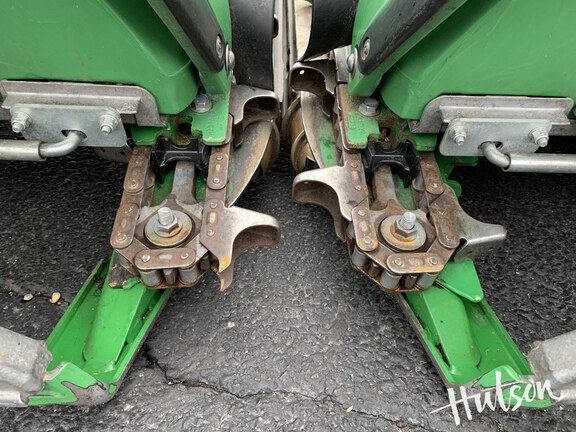 Photo of 2019 John Deere 712FC