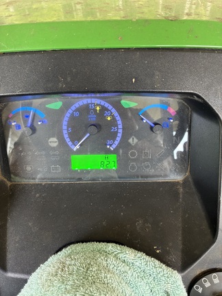 2022 John Deere 5045E Photo 4