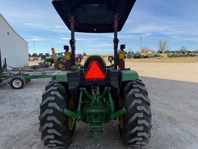 2023 John Deere 4052M Image 7