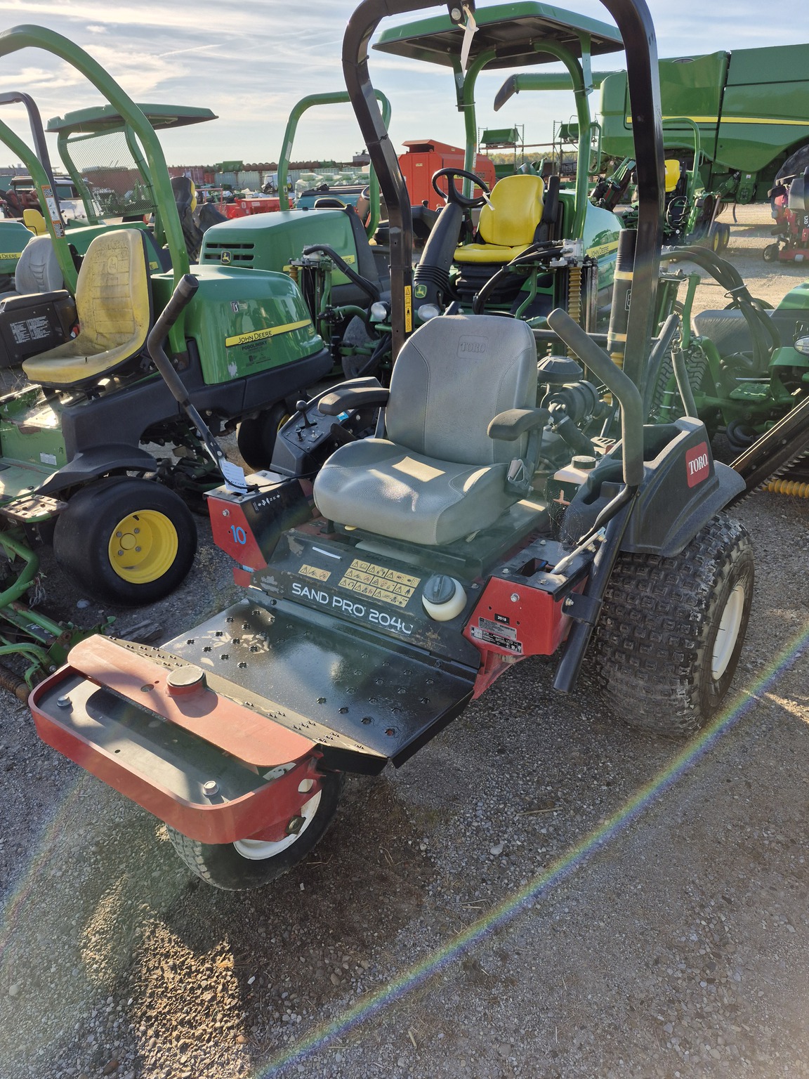 2018 Toro 2040 Bunker Rakes