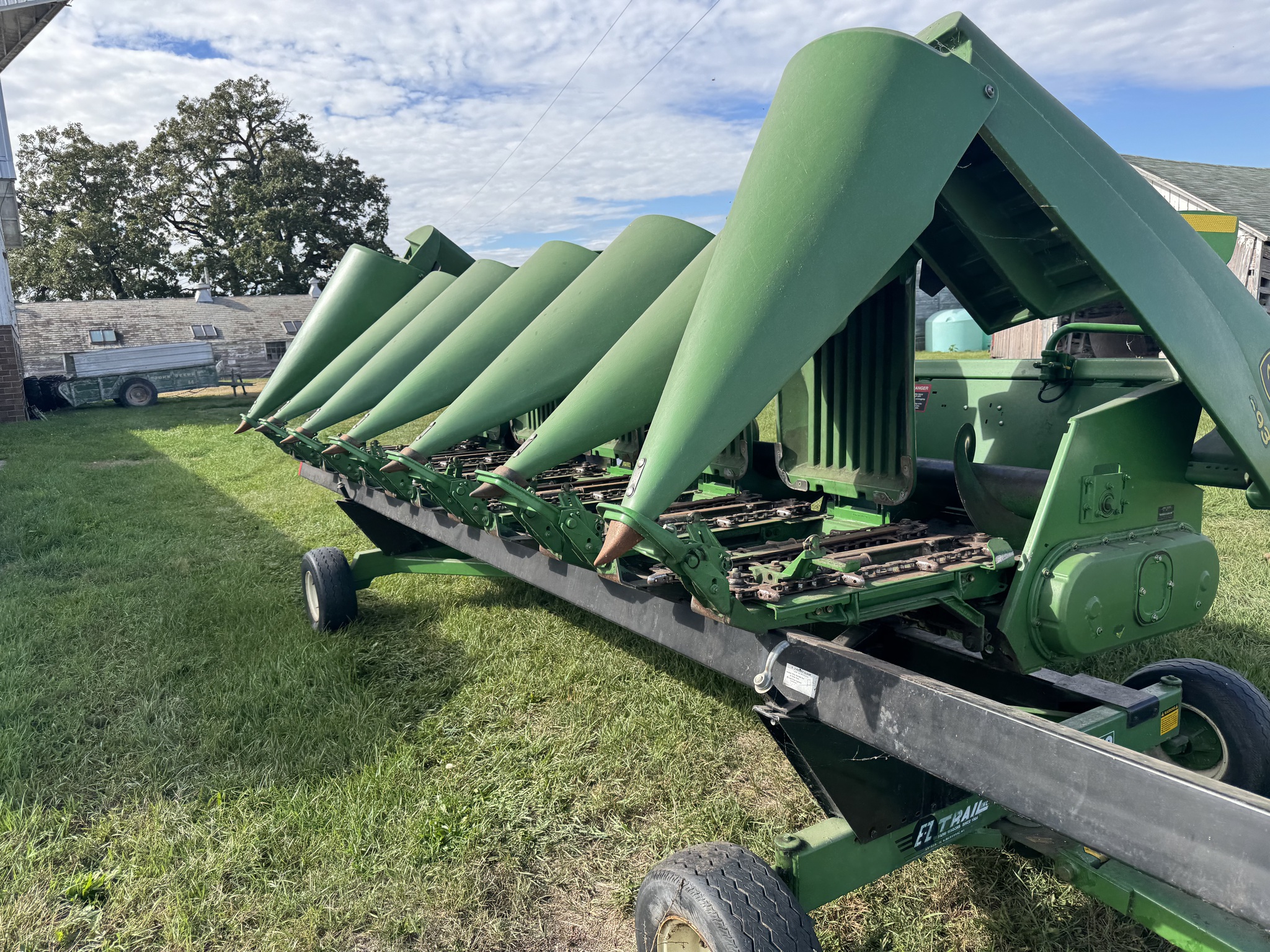 2004 John Deere 693 Image 1