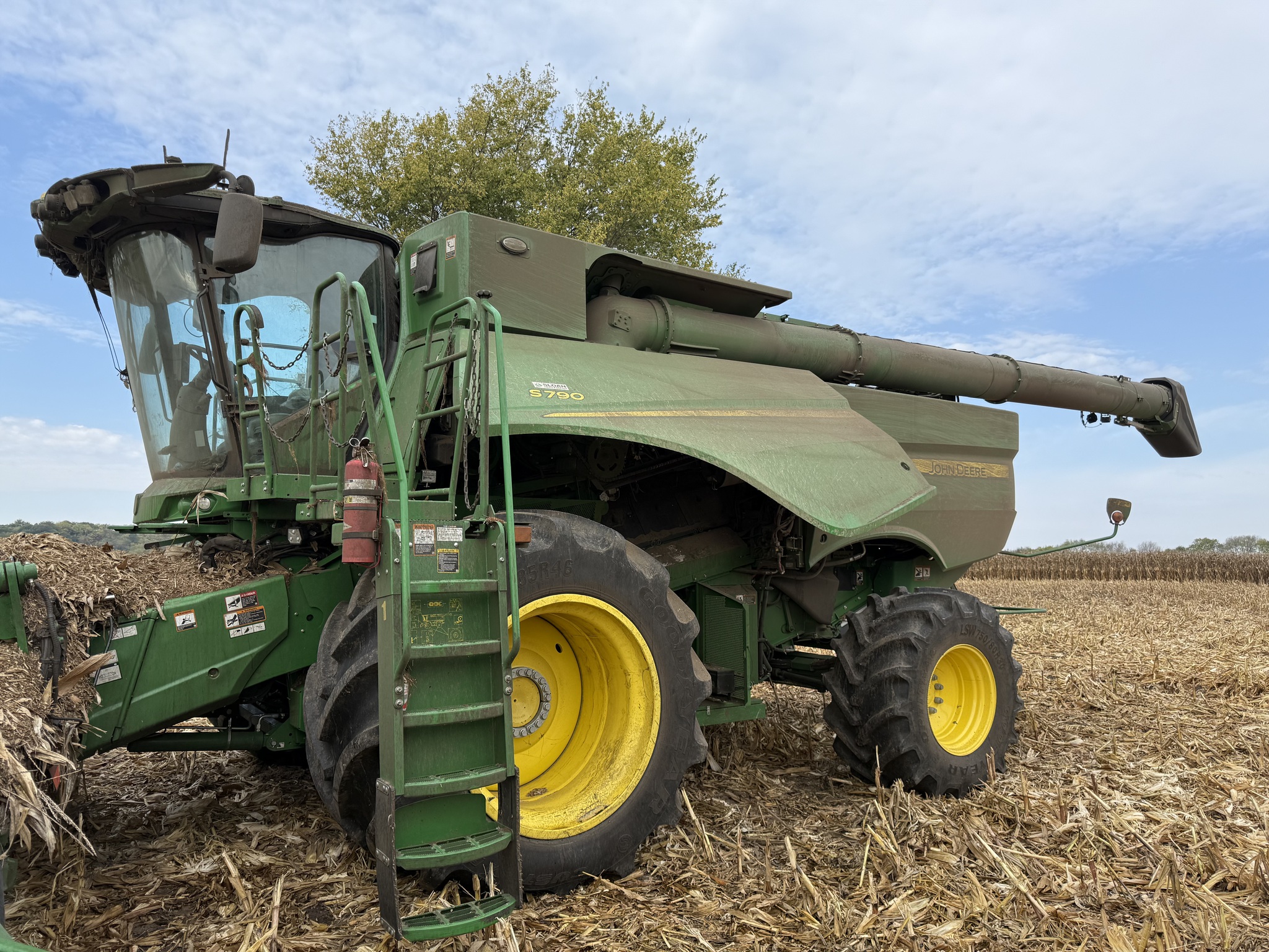  2024 John Deere S790 at Heritage Tractor in Brimfield, IL