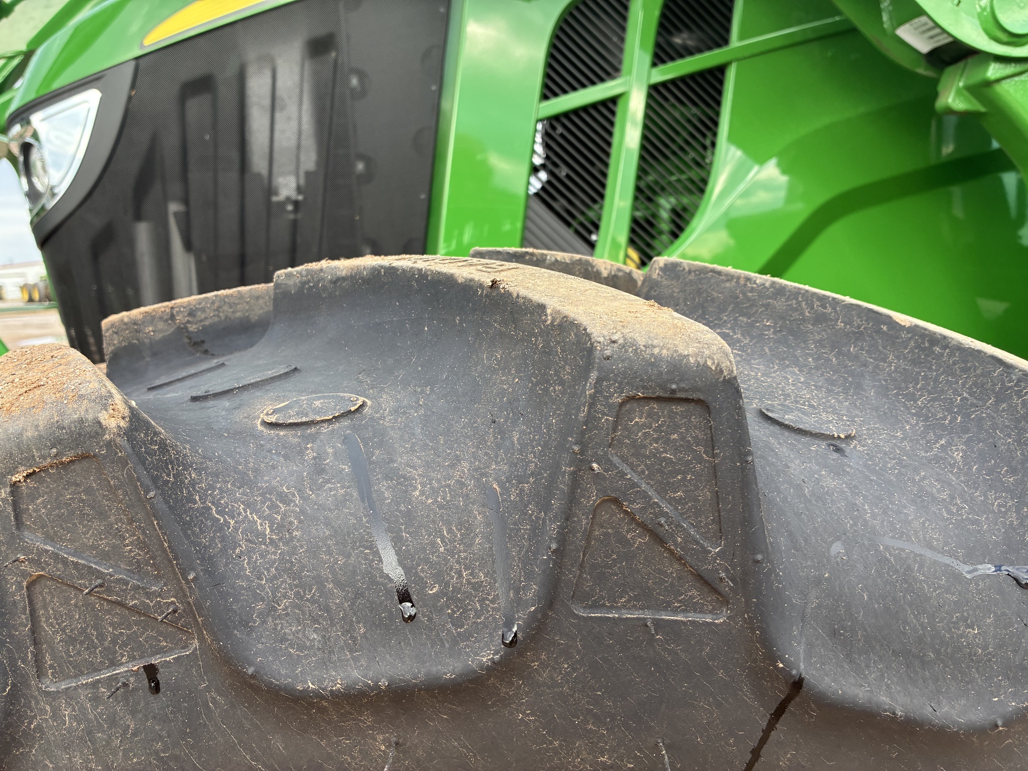 2024 John Deere 6110M Image 9