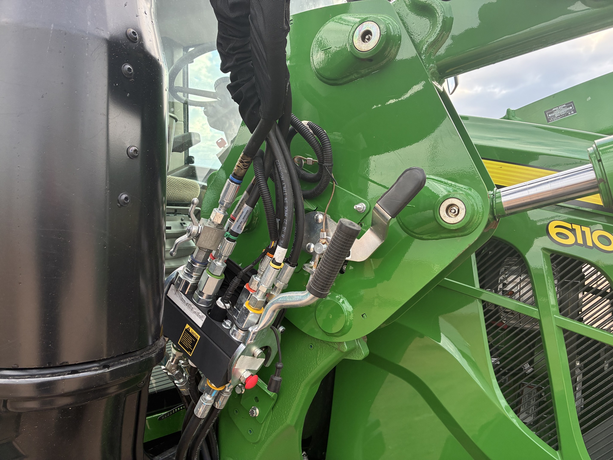 2024 John Deere 6110M Image 14