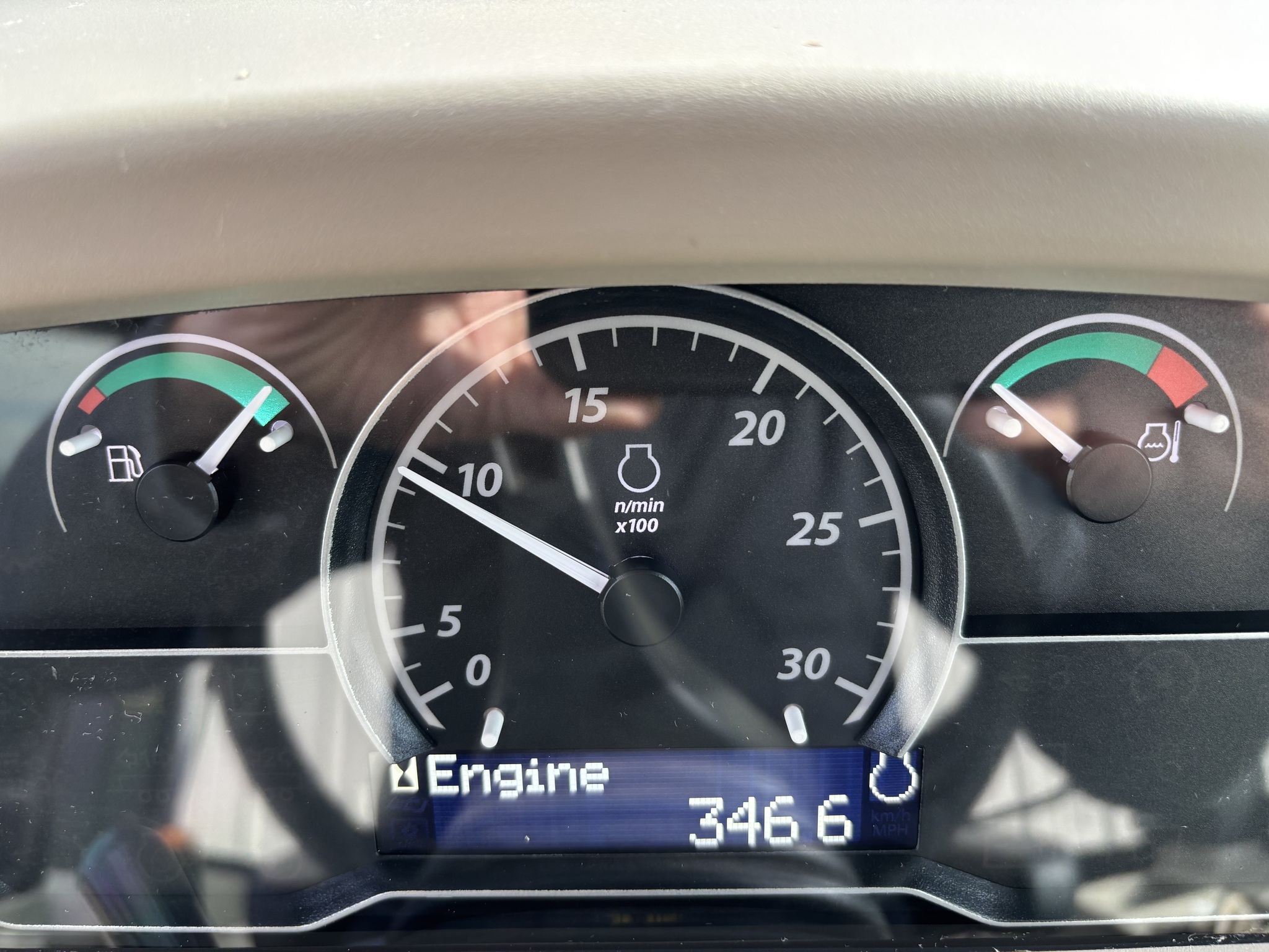 2021 John Deere 4066R Image 5