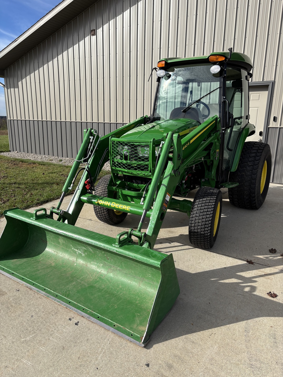 2021 John Deere 4066R Image 4
