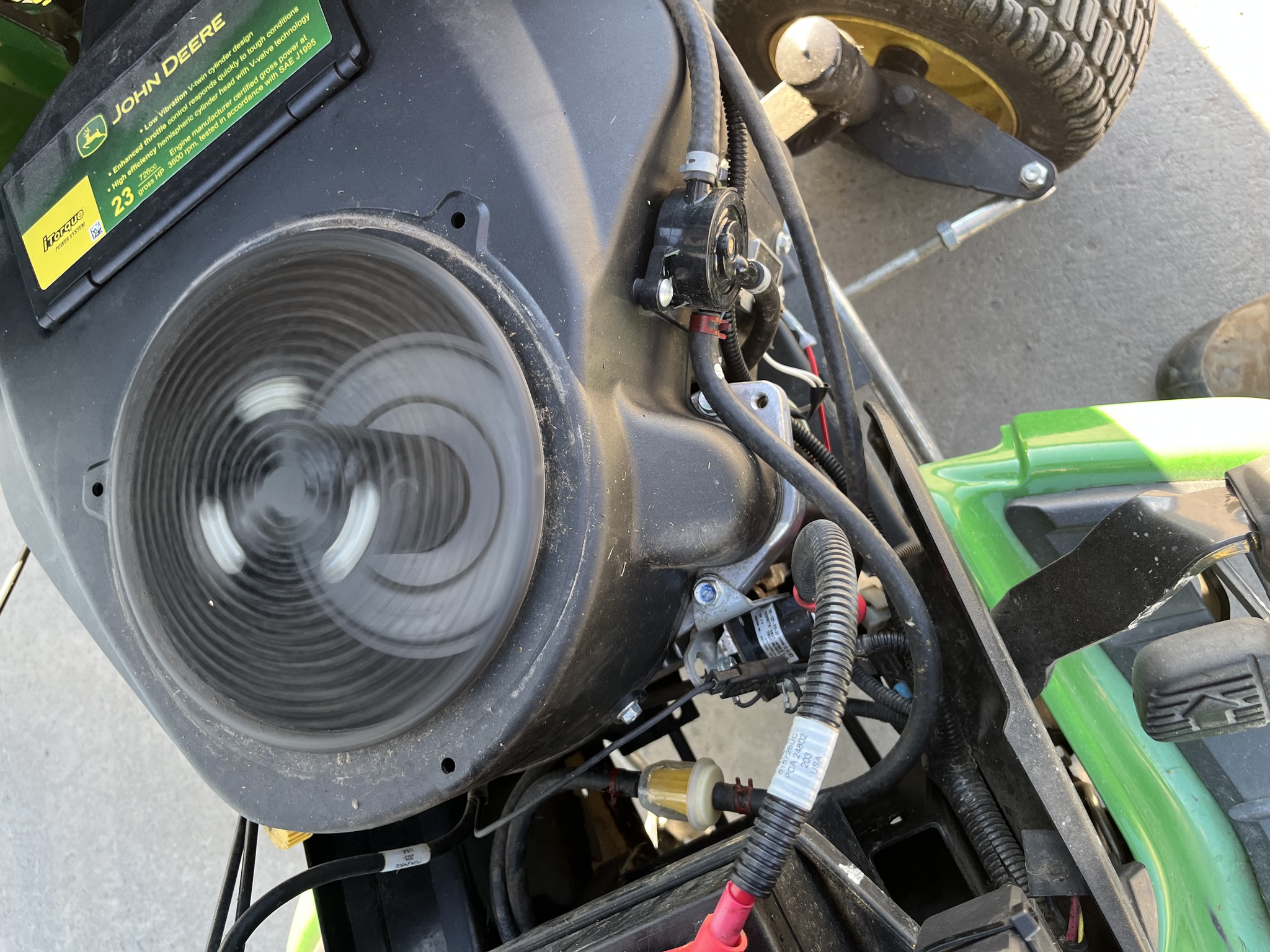 2022 John Deere X390 Image 7