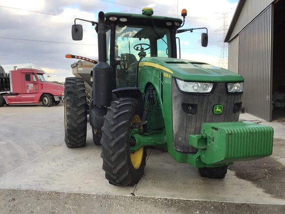 2011 John-Deere 8235R