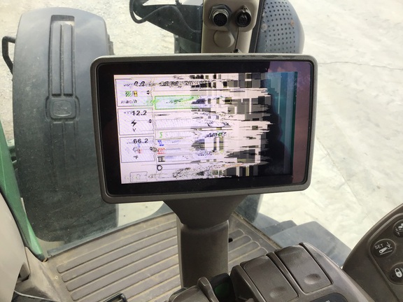 2011 John-Deere 8235R