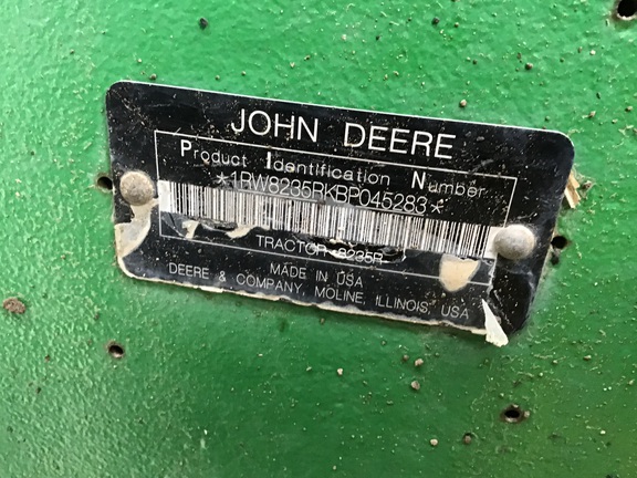 2011 John-Deere 8235R