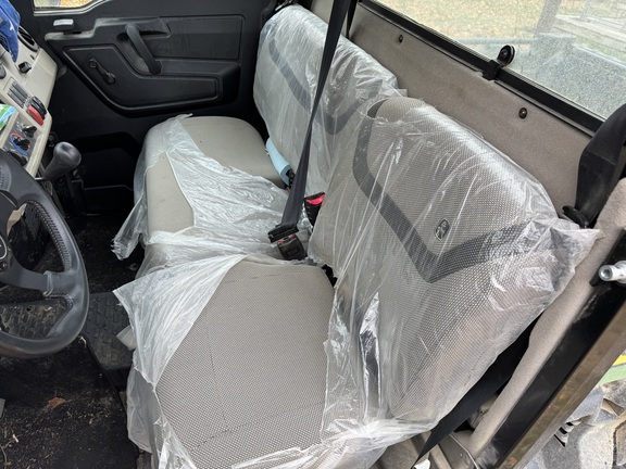 2023 John Deere XUV 835R - Photo8