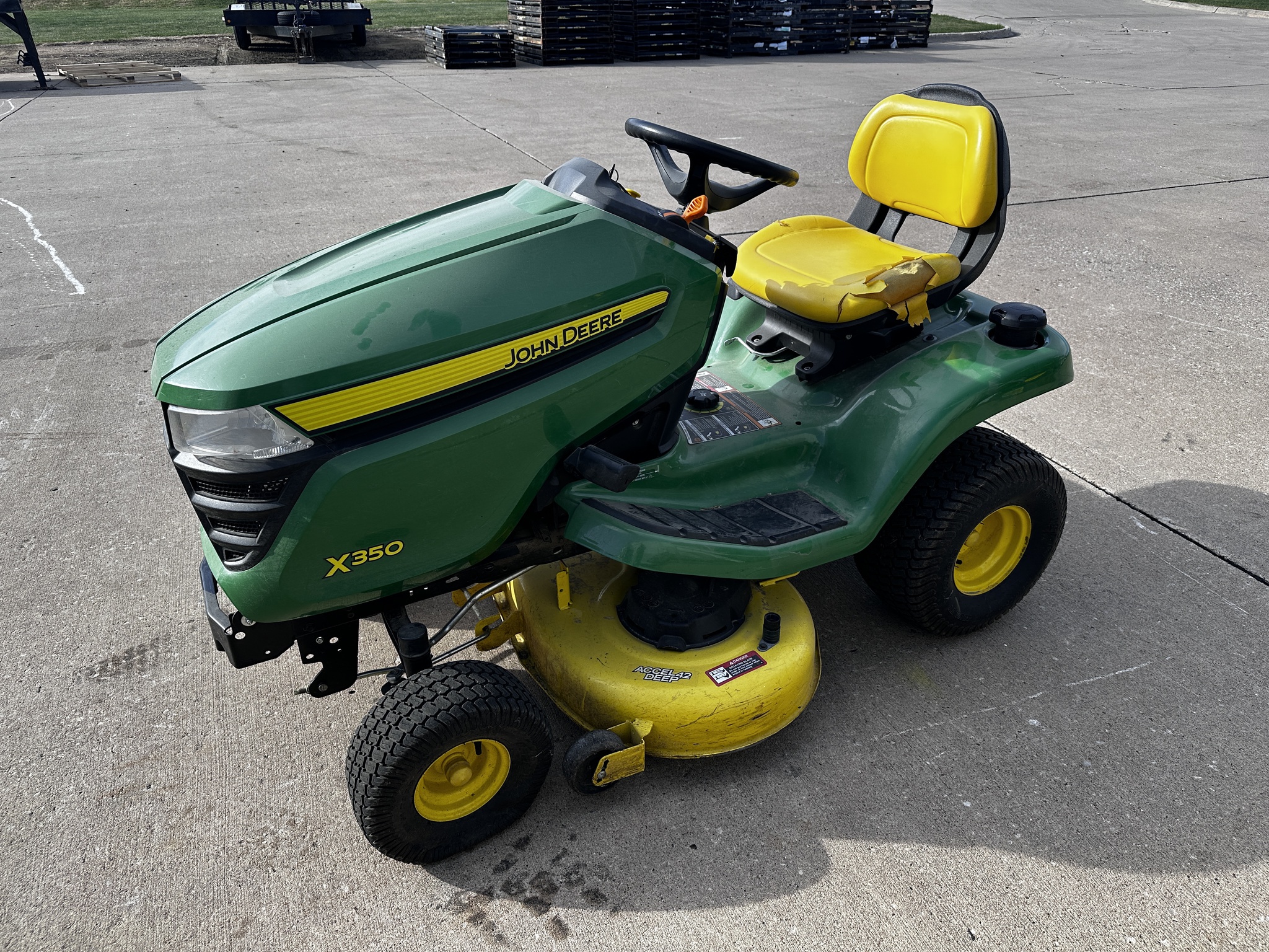 2018 John Deere X350 Image 1