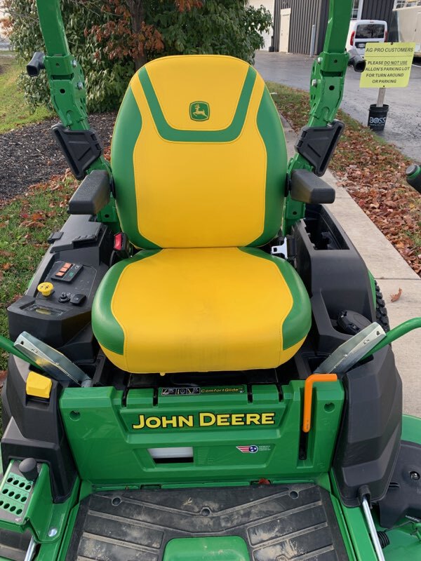 2023 John Deere Z545R Image 8