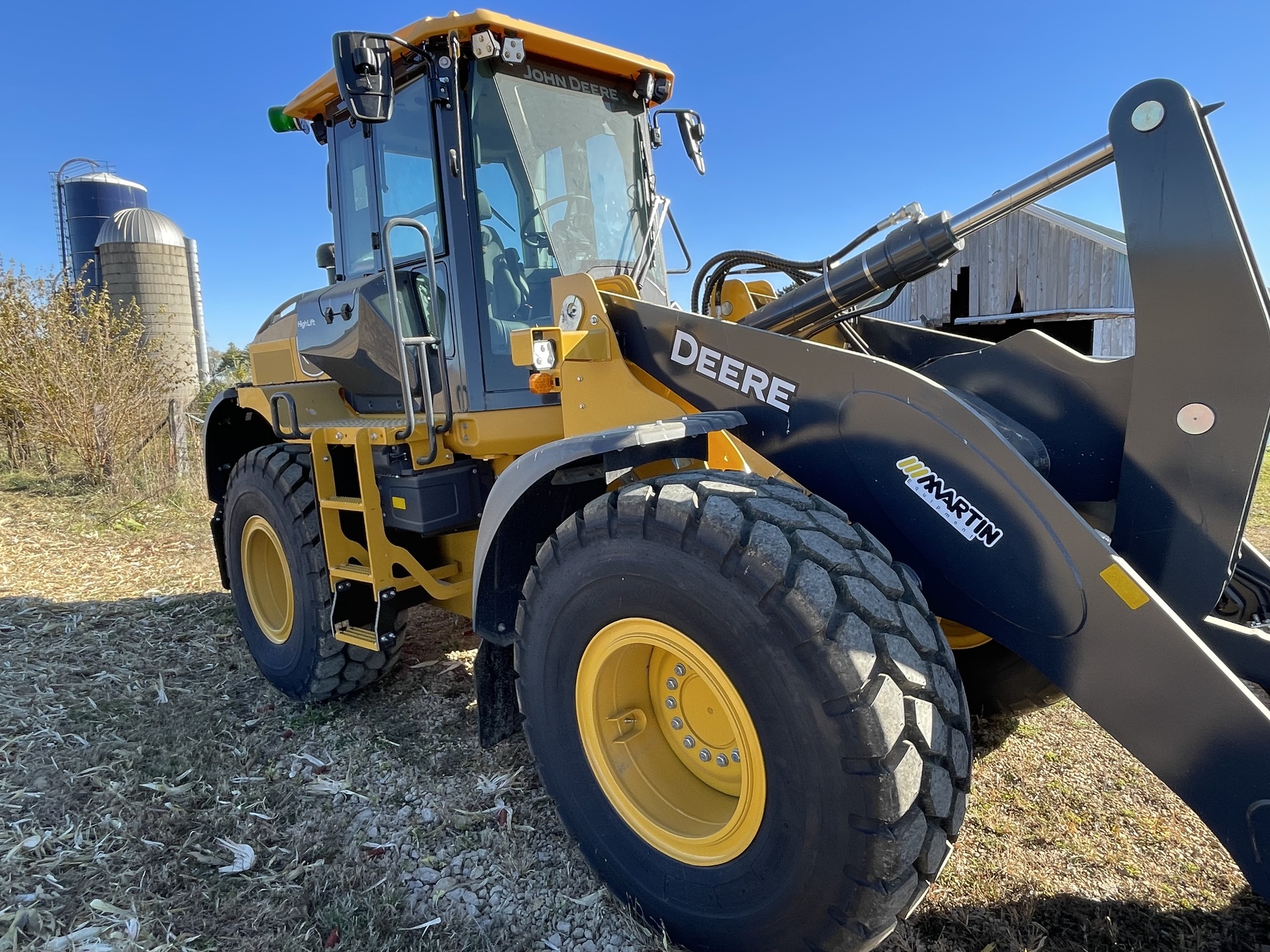 2025 John Deere 544 P Image 2