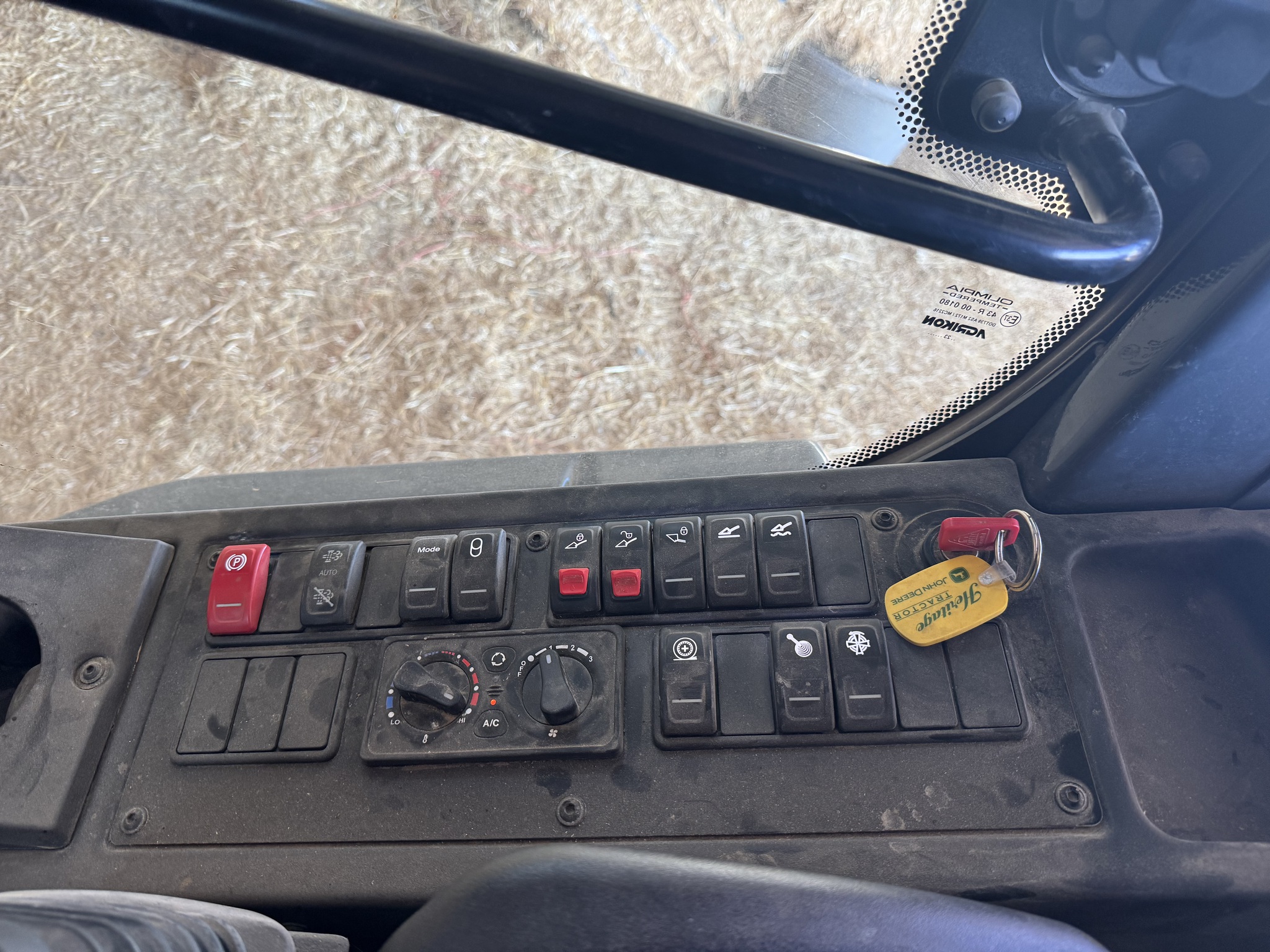  2023 John Deere 324 P at Heritage Tractor in Pittsburg, KS