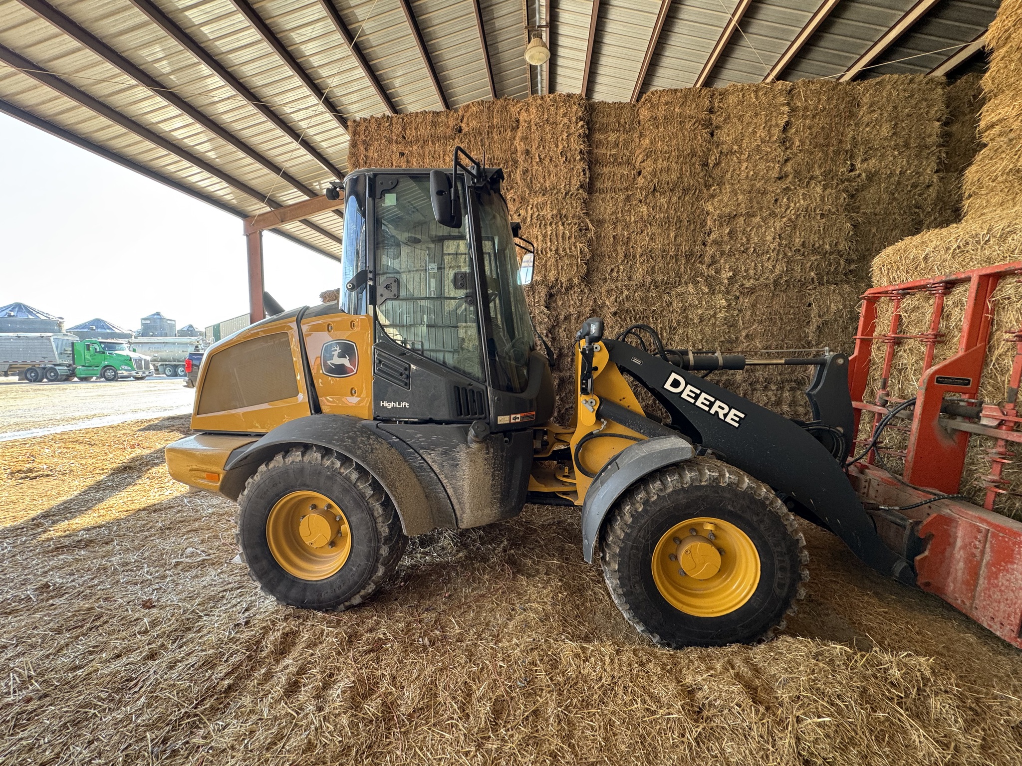 2023 John Deere 324 P at Heritage Tractor in Pittsburg, KS