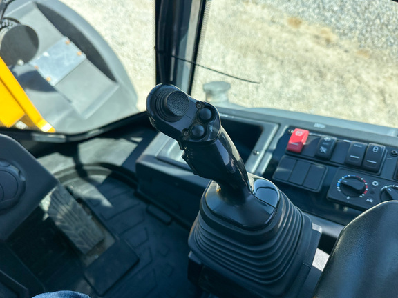 2018 John-Deere 344L