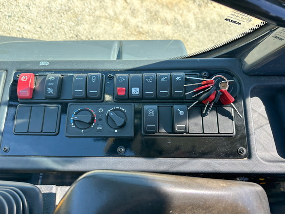 2018 John-Deere 344L