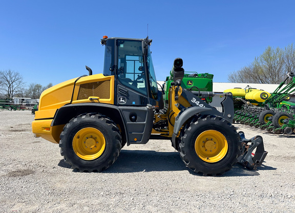 2018 John-Deere 344L