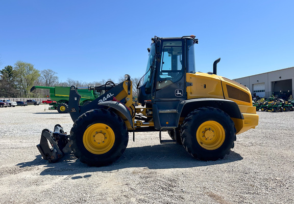 2018 John-Deere 344L