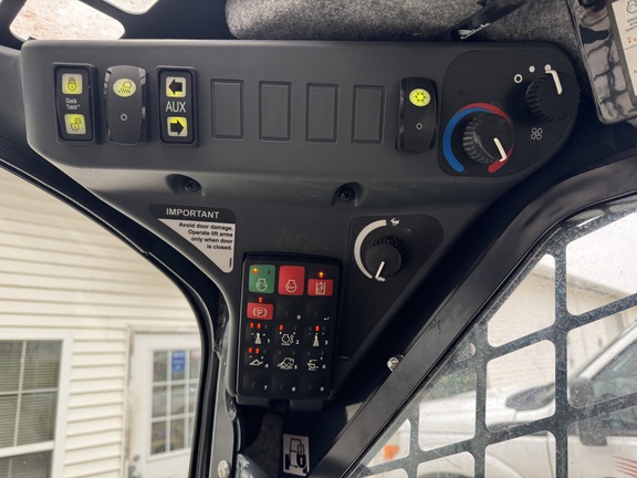 Photo of 2024 John Deere 320G