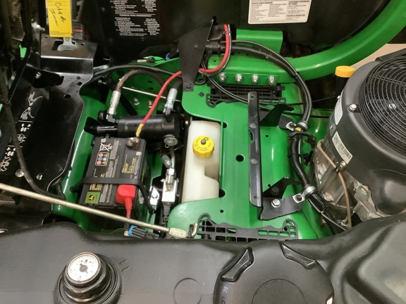 Photo of 2023 John Deere Z930R