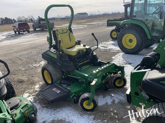 Photo of 2023 John Deere Z930R