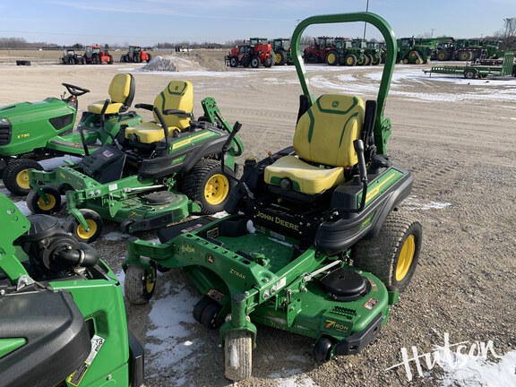 Photo of 2023 John Deere Z930R