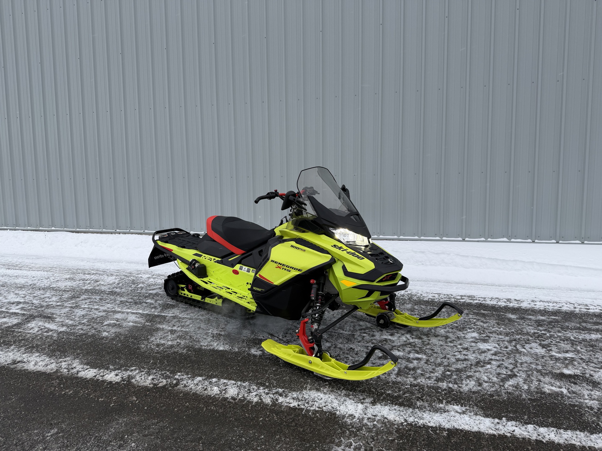 2020 Ski Doo Renegade XRS 900 turbo Image 1