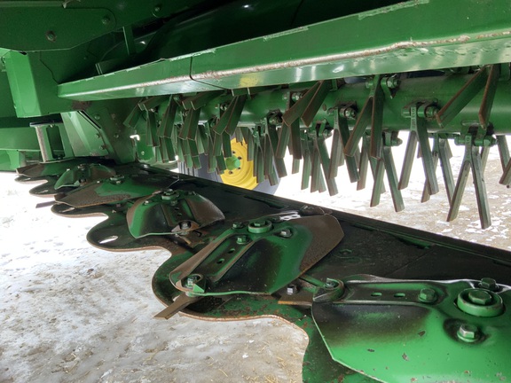 Used 2023 John Deere C400 Mower Conditioners at Horizon Ag & Turf in Edmonton West, AB - Photo11