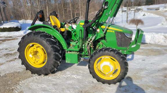 2022 John-Deere 5065E