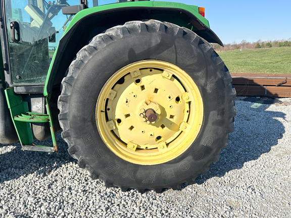 2000 John-Deere 6410