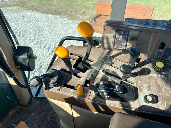 2000 John-Deere 6410