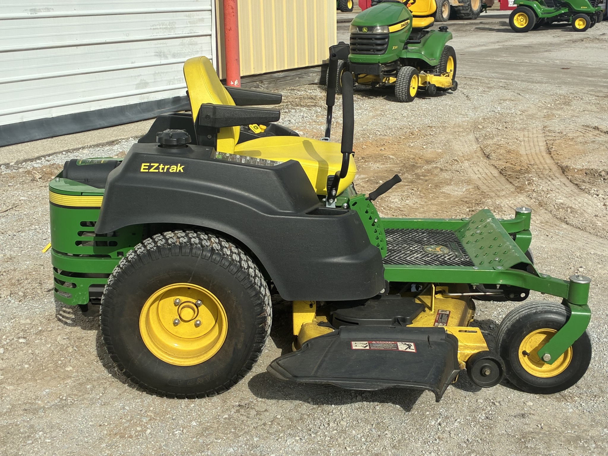 2015 John Deere Z435 Image 2