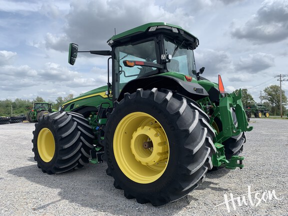 Photo of 2021 John Deere 8R 370