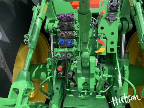 Photo of 2021 John Deere 8R 370