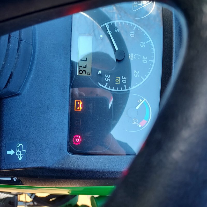 2019 John Deere 1025R Image 8