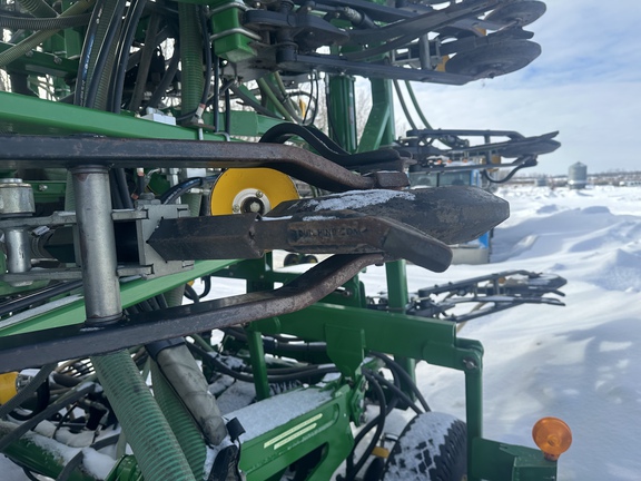 Used 2012 John Deere 1870 Air Drills and Seeders at Horizon Ag & Turf in Lloydminster, AB - Photo7