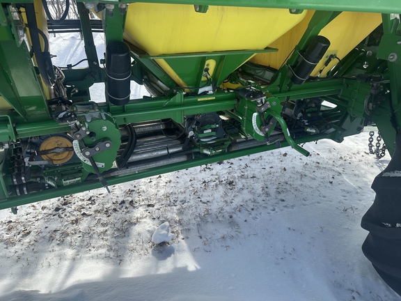 Used 2012 John Deere 1870 Air Drills and Seeders at Horizon Ag & Turf in Lloydminster, AB - Photo15