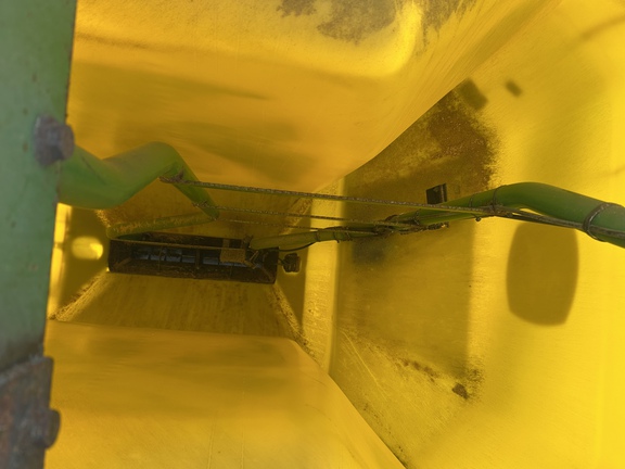 Used 2012 John Deere 1870 Air Drills and Seeders at Horizon Ag & Turf in Lloydminster, AB - Photo19